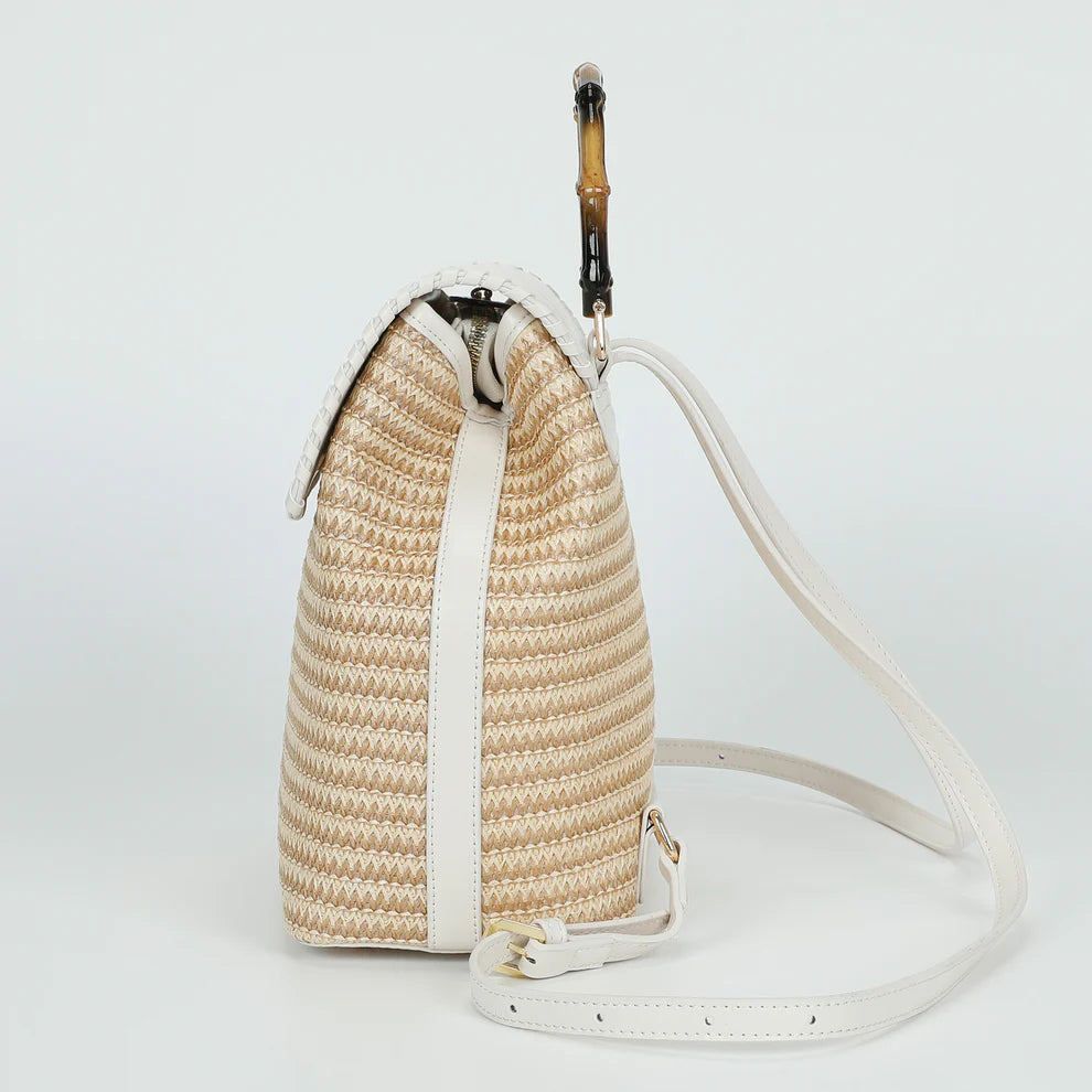 MOCHILA DE PALHA COM ALÇA DE BAMBU - MIMI MUA