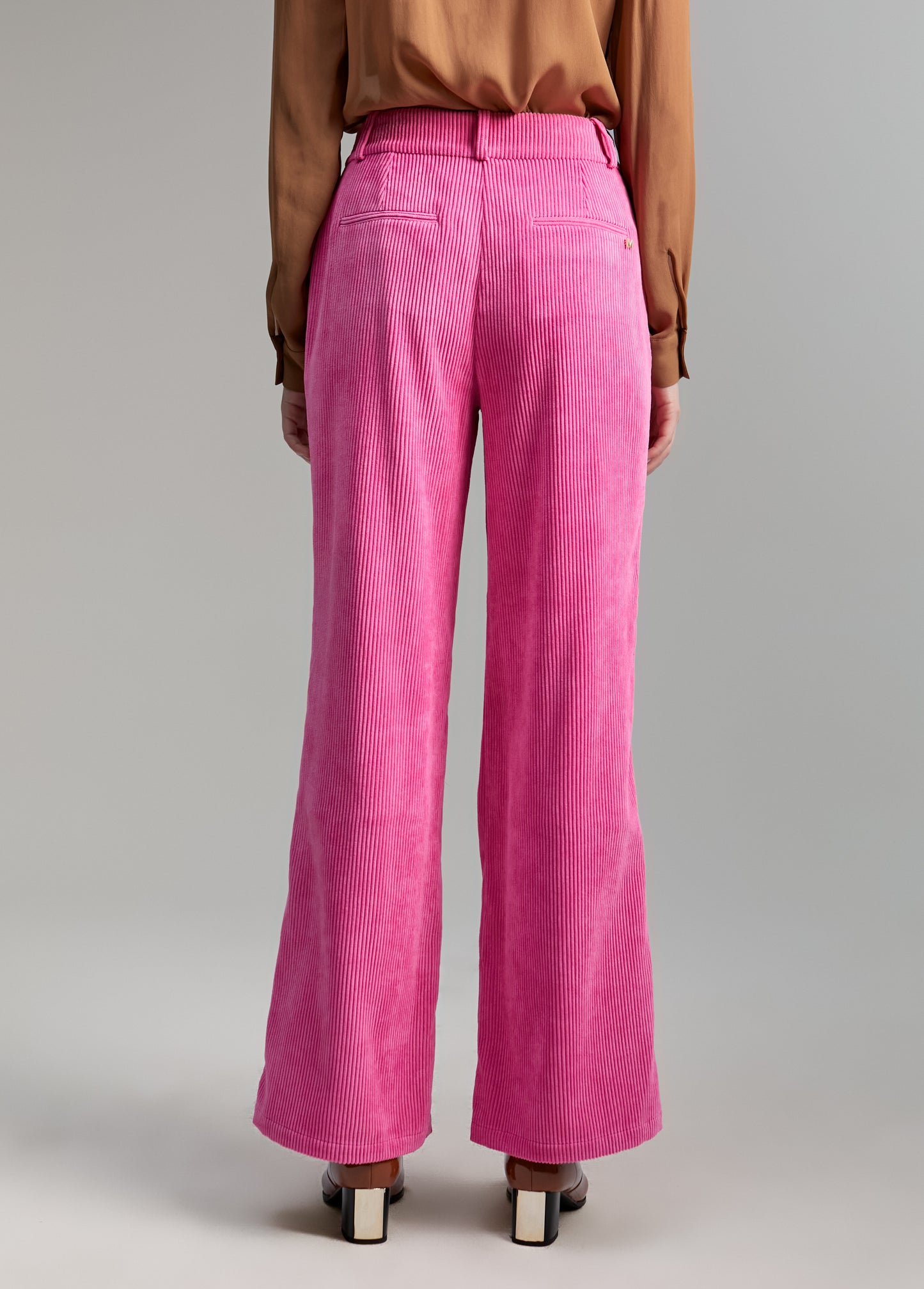 CALÇAS BOMBAZINE ROSA - LOLA CASADEMUNT
