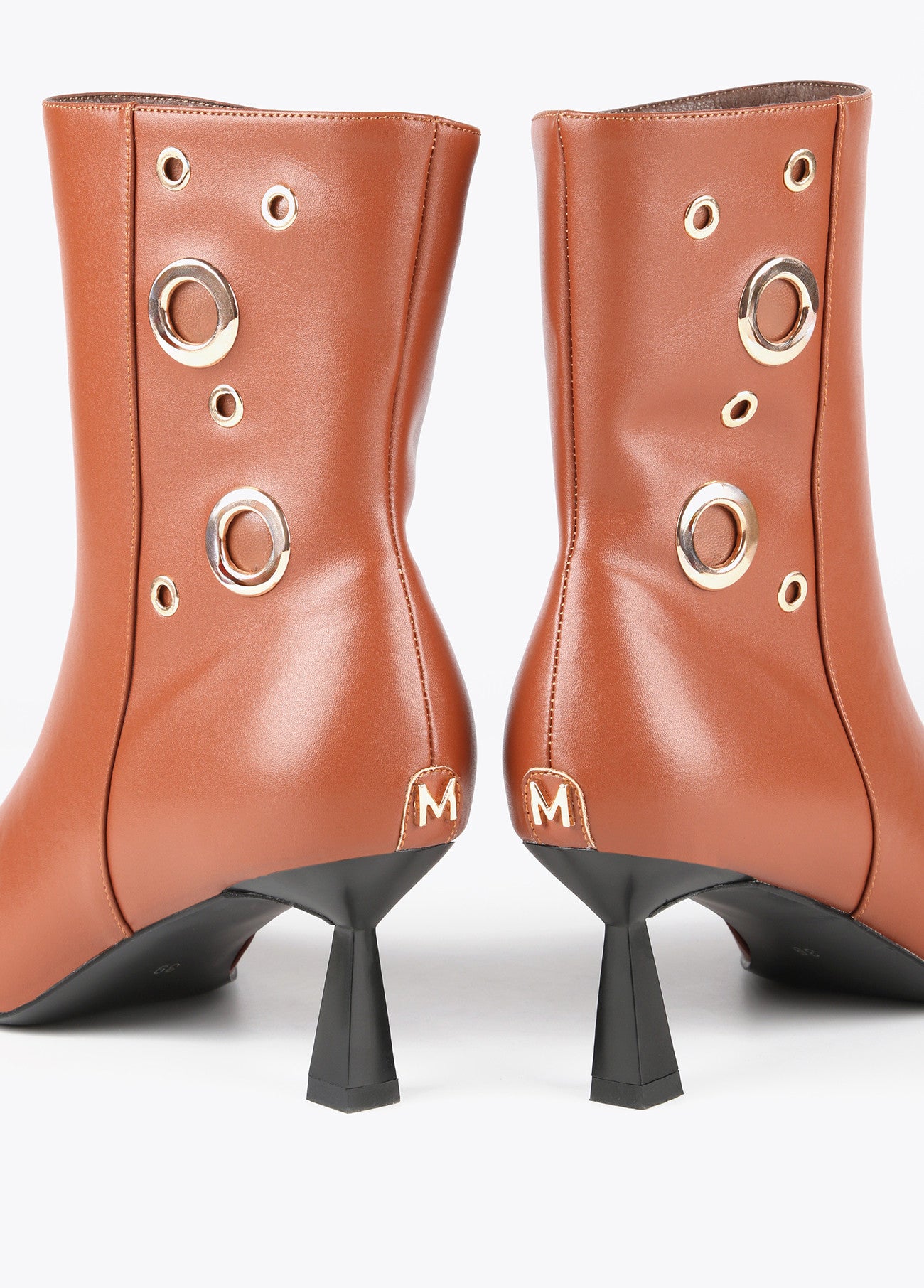 BOTINS COM ILHOSES - LOLA CASADEMUNT BY MAITE