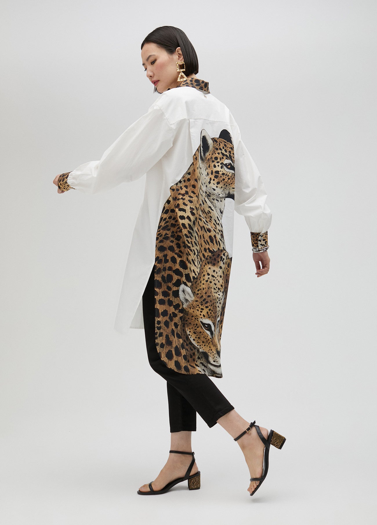CAMISA COMPRIDA TIGRE NA PARTE TRASEIRA - LOLA CASADEMUNT