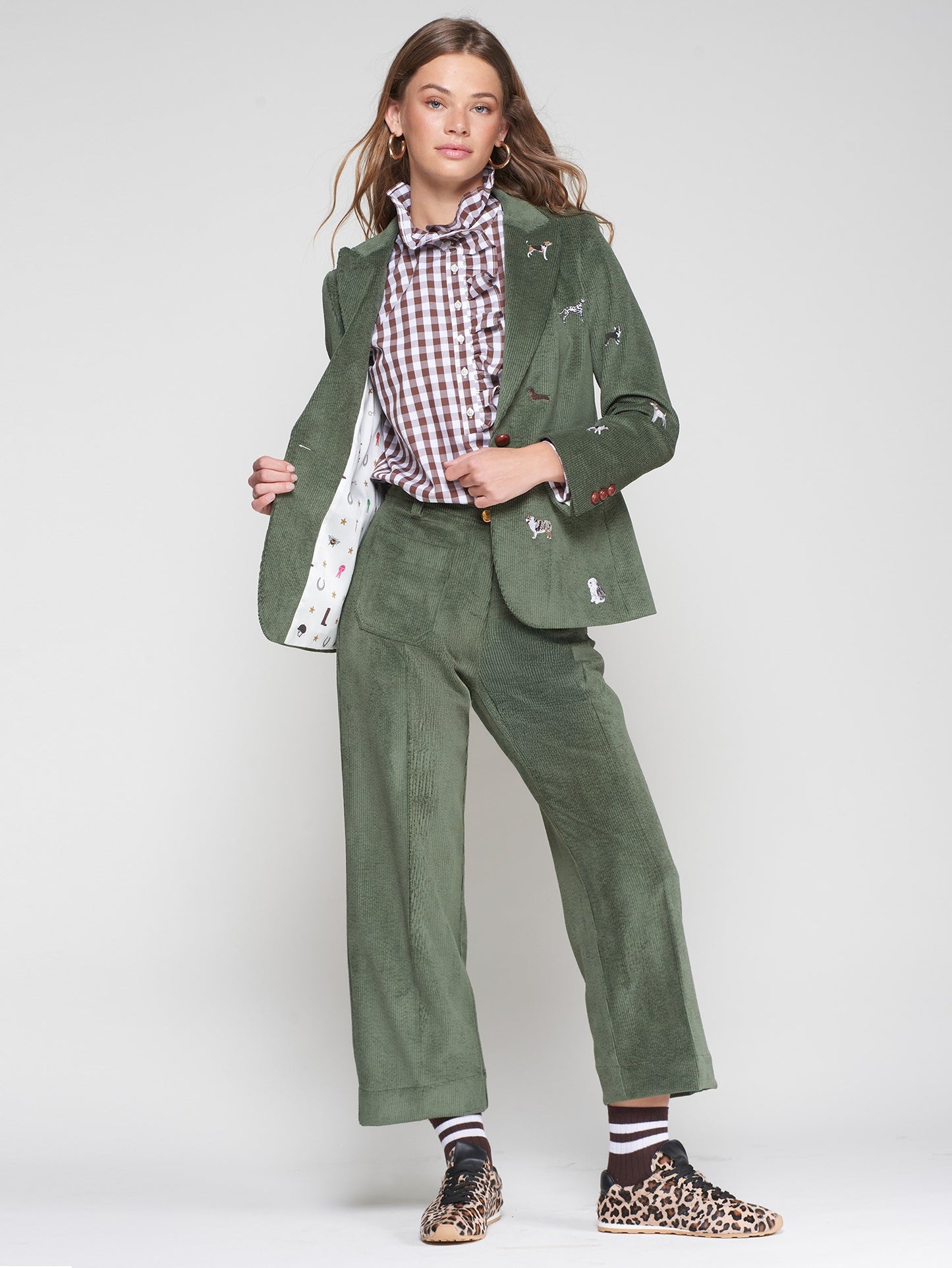 BLAZER BOMBAZINE VERDE COM BORDADOS - VILAGALLO