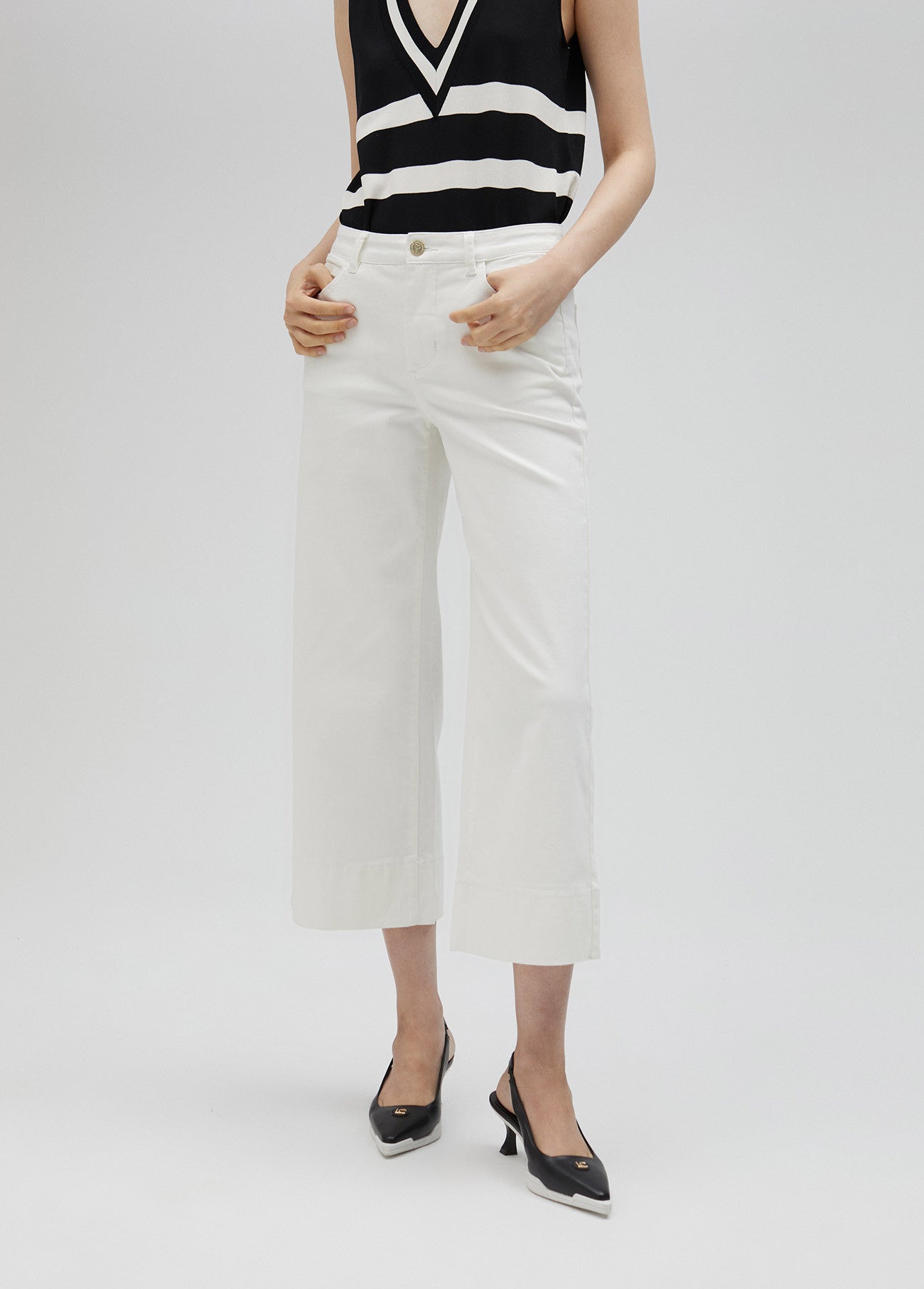 CALÇAS DENIM BRANCO A DIREITO - LOLA CASADEMUNT