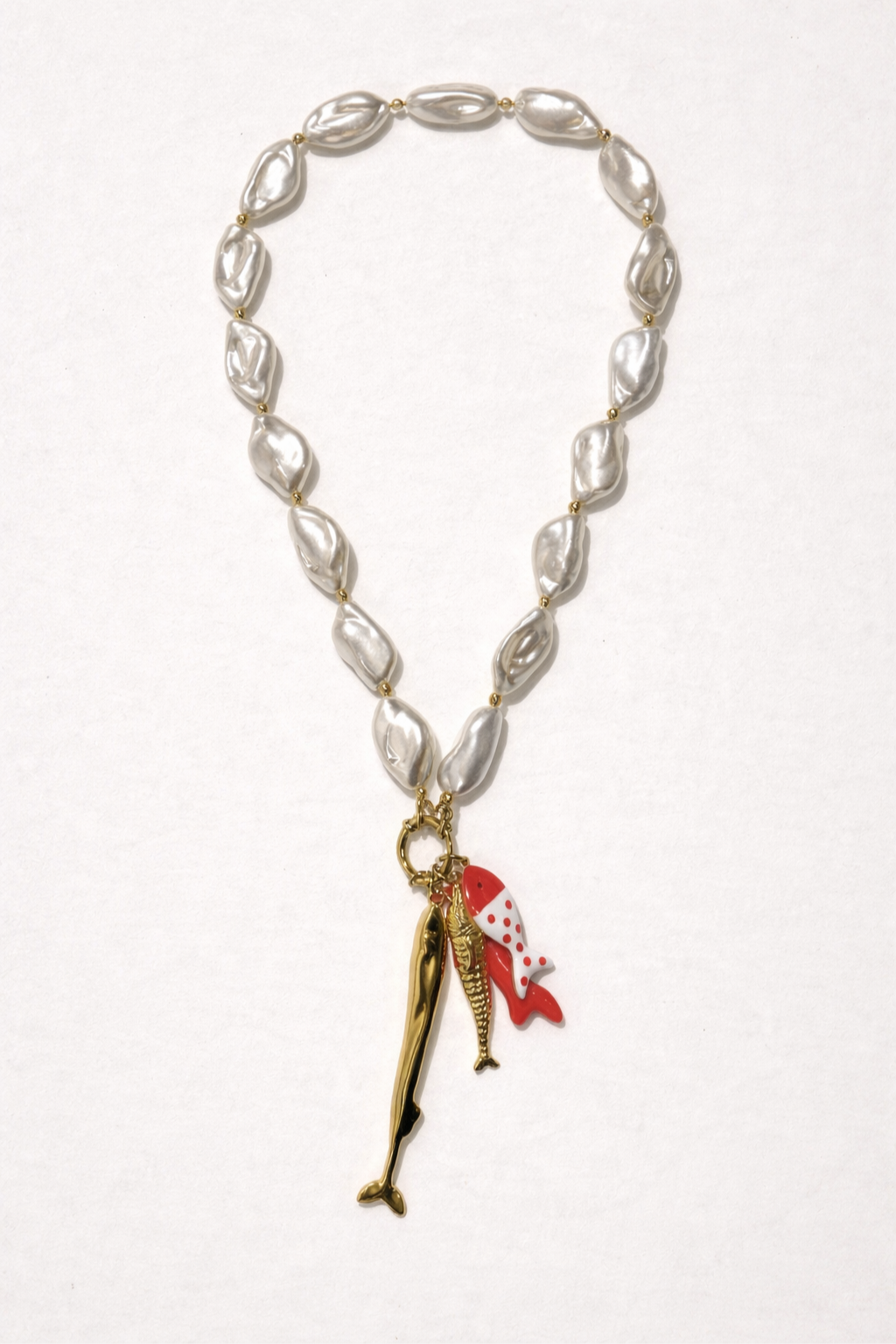 COLAR DE PÉROLAS E PENDENTES COM PEIXES - ALIBY