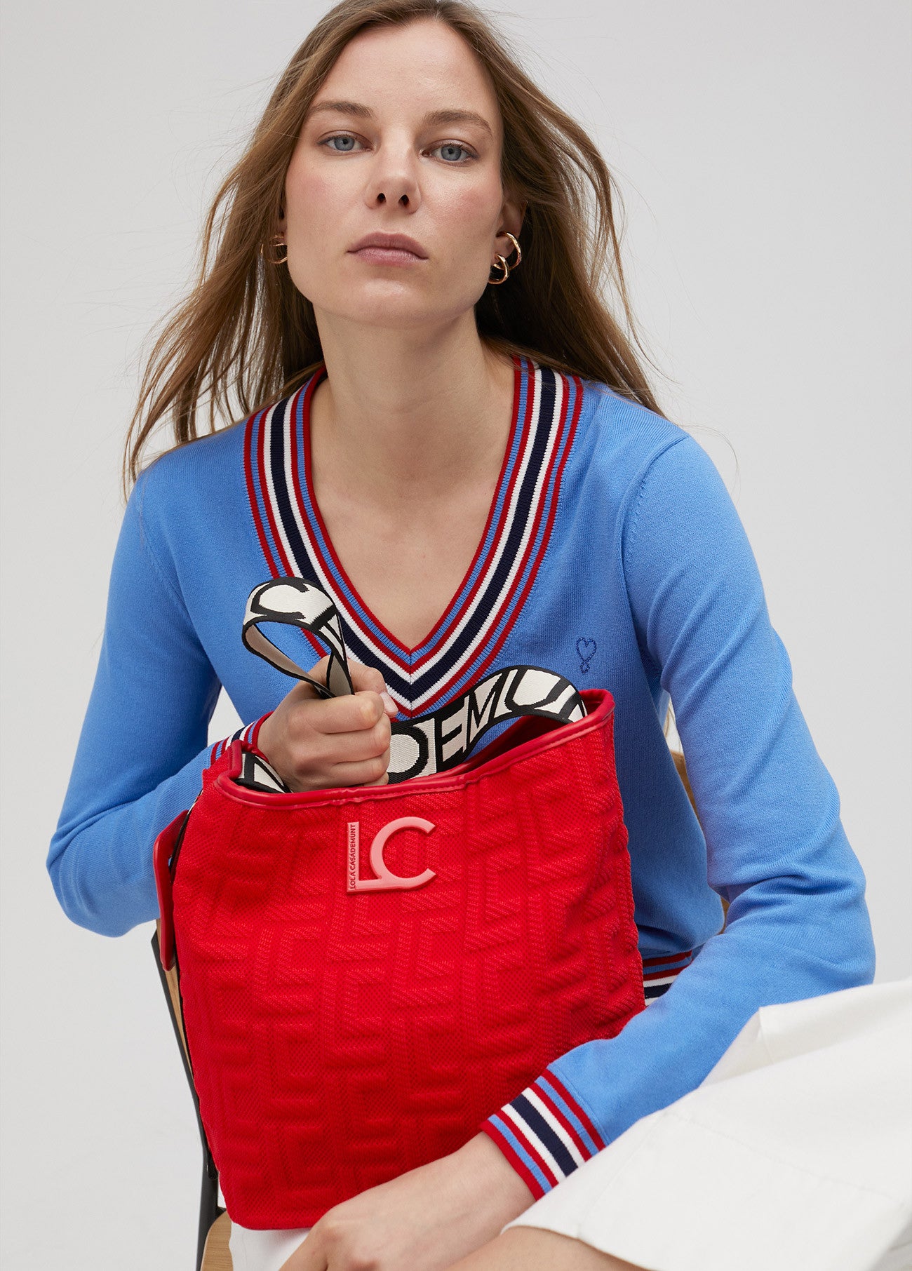 MALA TOTE BAG EM TECIDO COM MONOGRAMA - LOLA CASADEMUNT