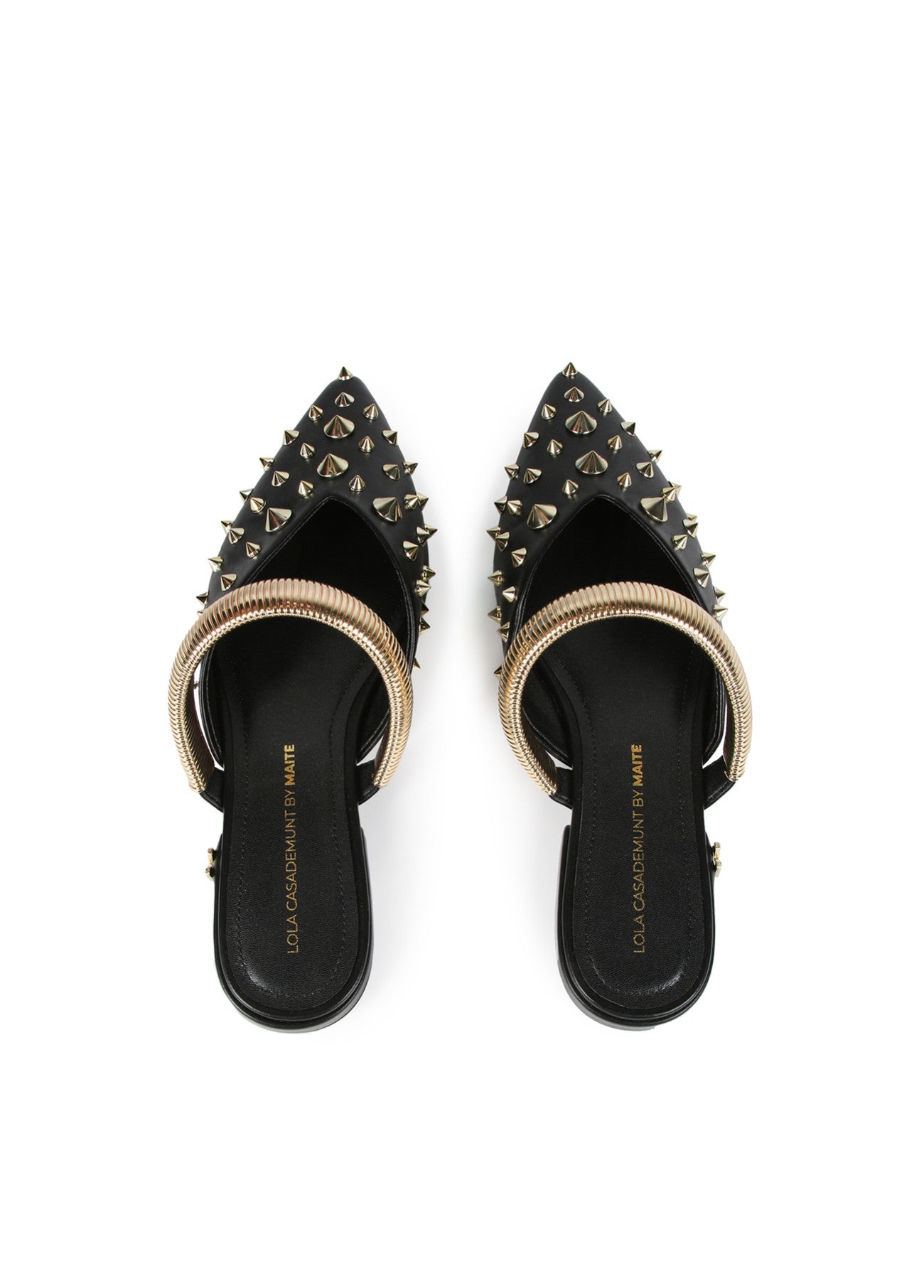 MULES COM TIRA E ORNAMENTOS METÁLICOS - LOLA CASADEMUNT BY MAITE