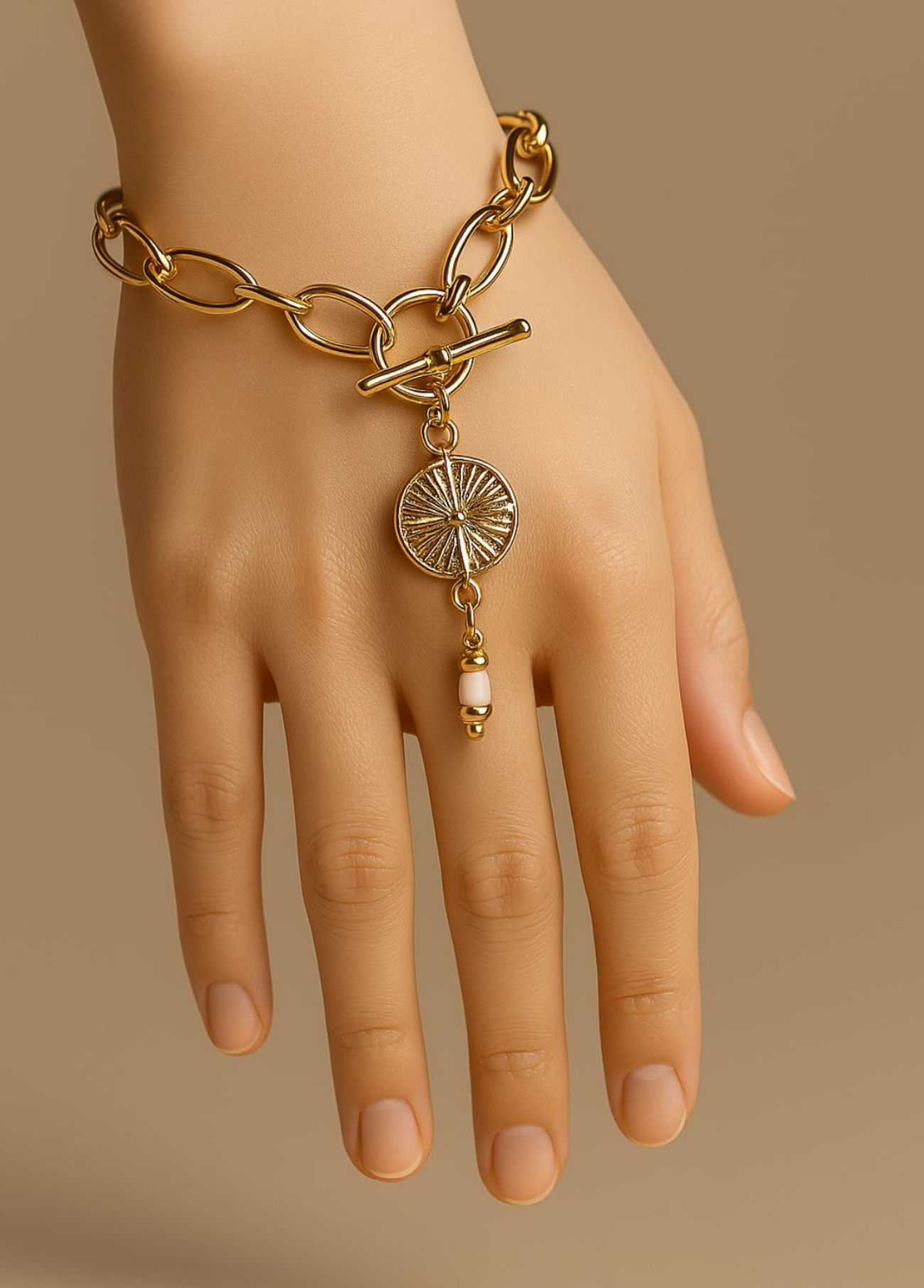 PULSEIRA DOURADA COM MEDALHA - BASTTA