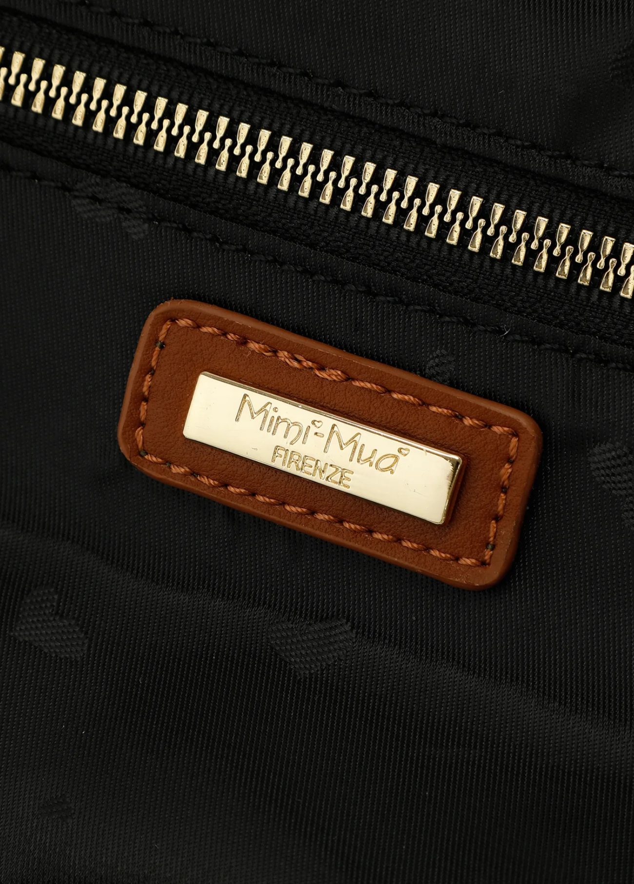 BOLSA COM DETALHE ILHÓS - MIMI MUA