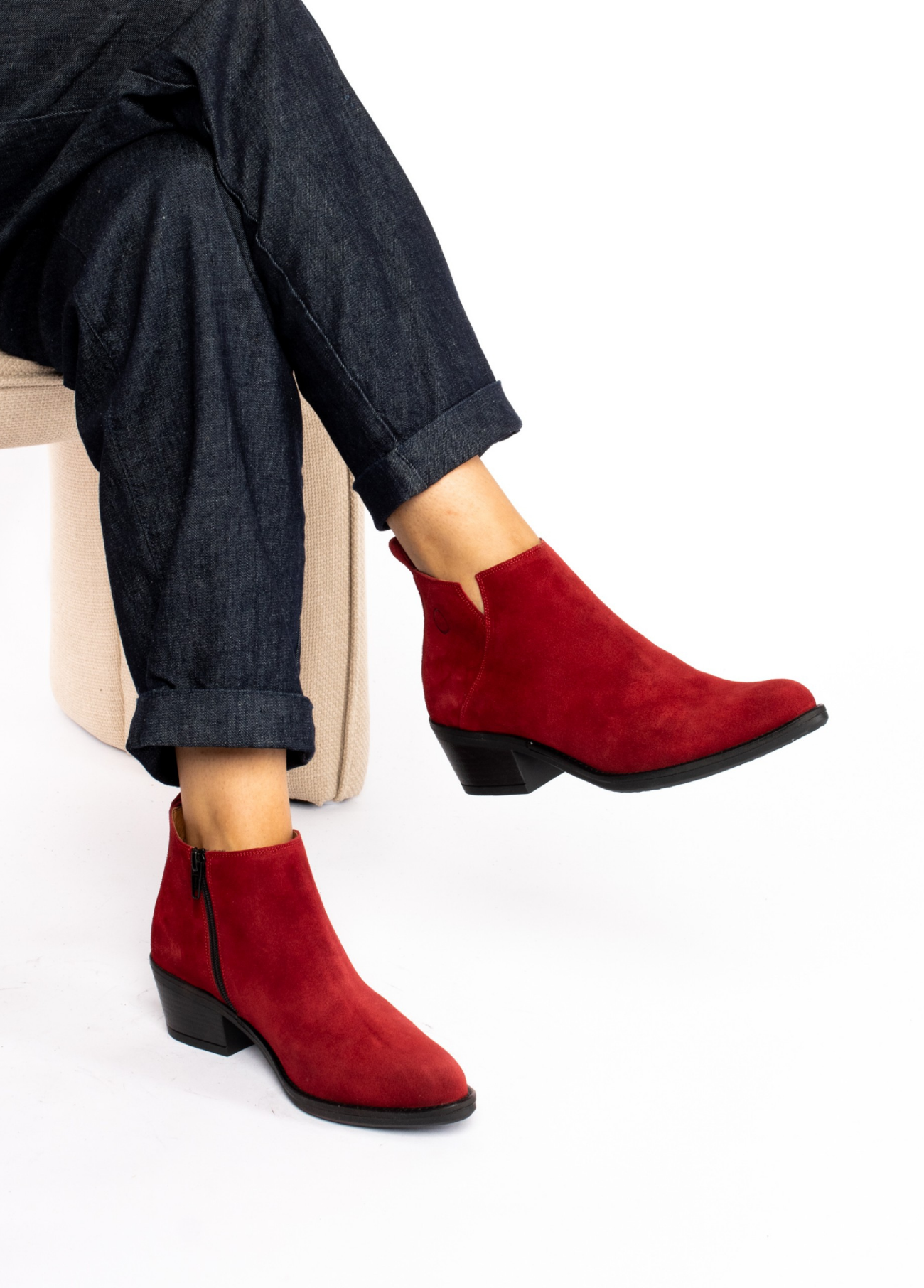 BOTIM ESTILO TEXANO EM CAMURÇA - TAPADAS