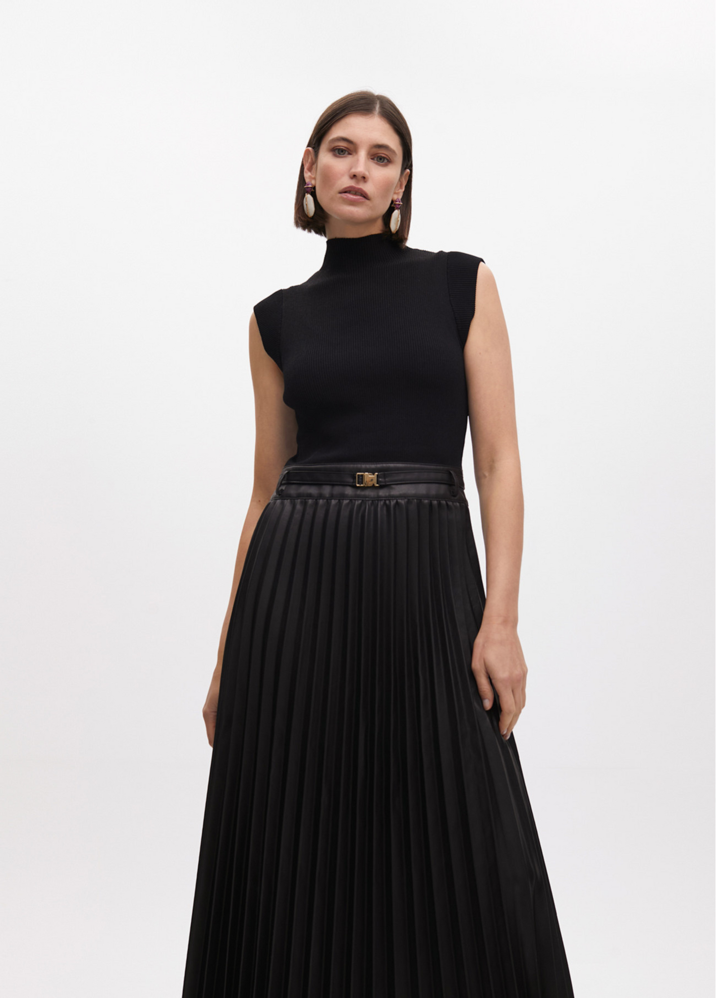 VESTIDO MIDI ELEGANTE COM SAIA PLISSADA E CINTO - LOLA CASADEMUNT