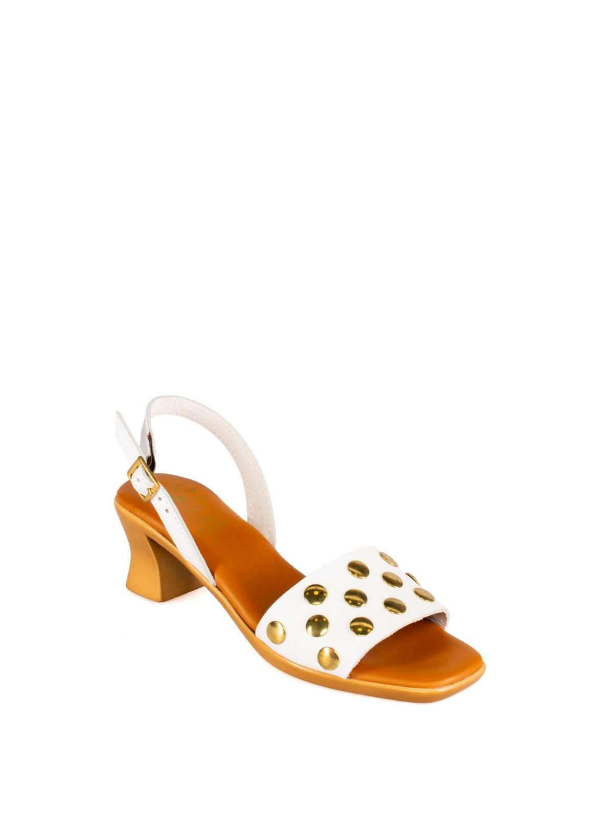 SANDÁLIAS ULTRA LEVES COM TACHAS DOURADAS - TAPADAS