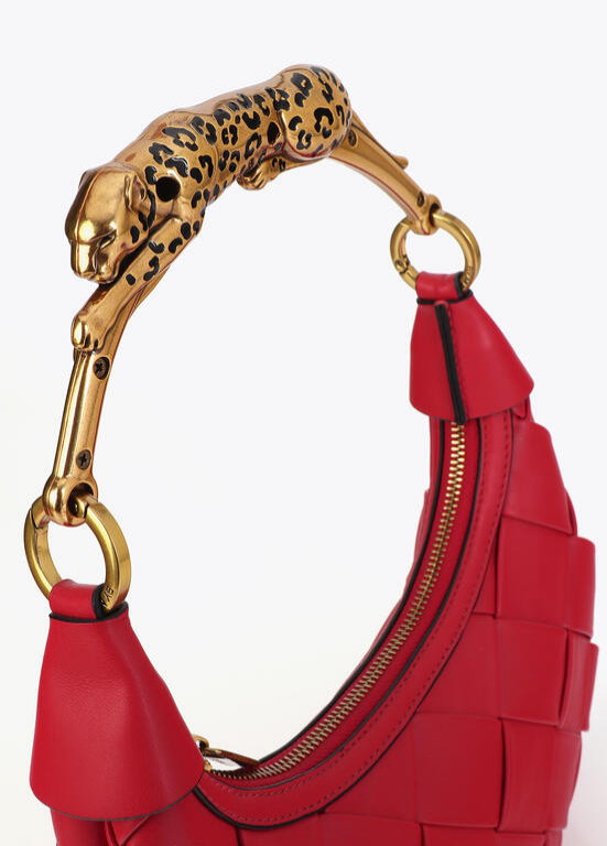 BOLSA MEIA LUA COM PEGA METÁLICA ADORNADA DE LEOPARDO - LOLA CASADEMUNT