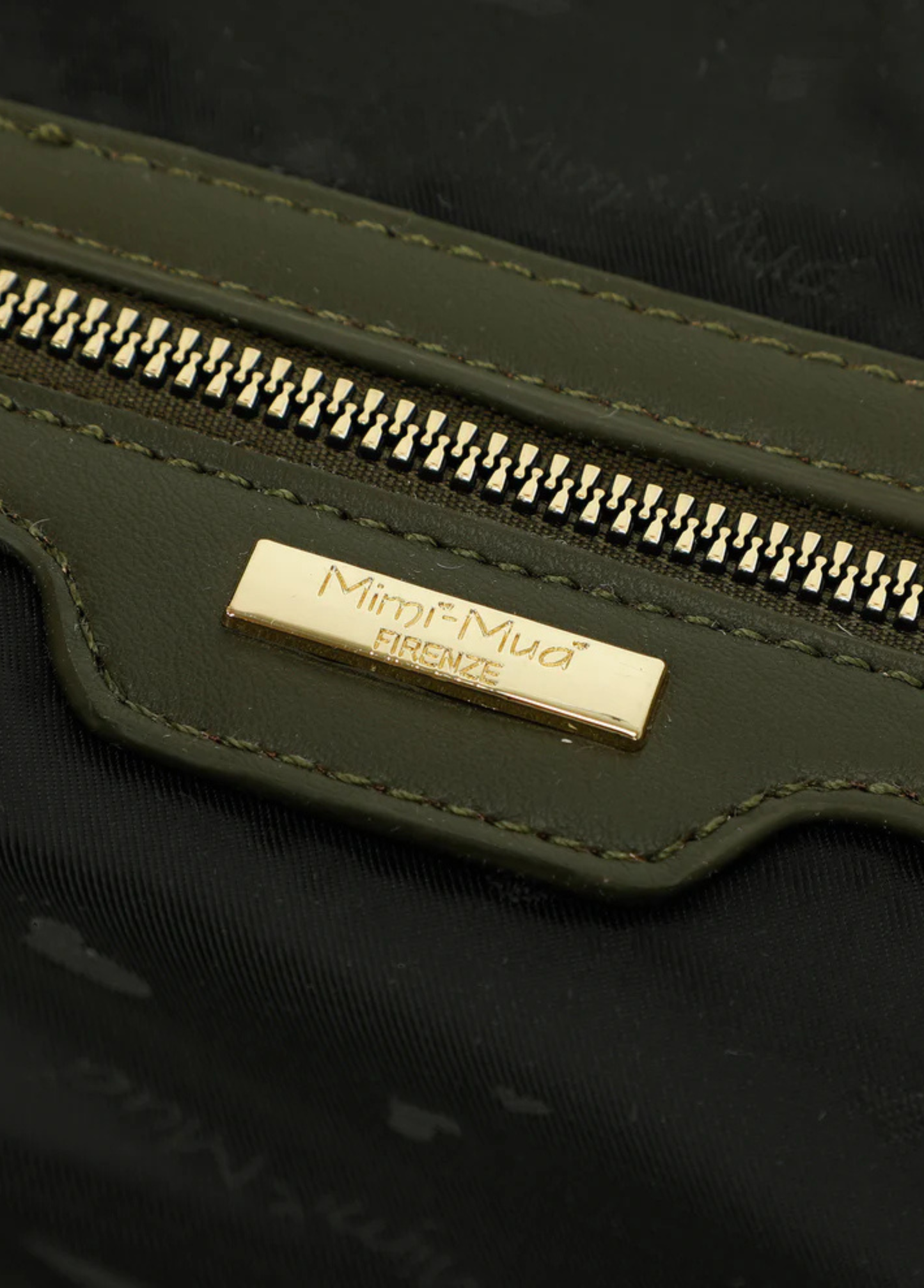 MALA DE OMBRO COM ILHOSES - MIMI MUA