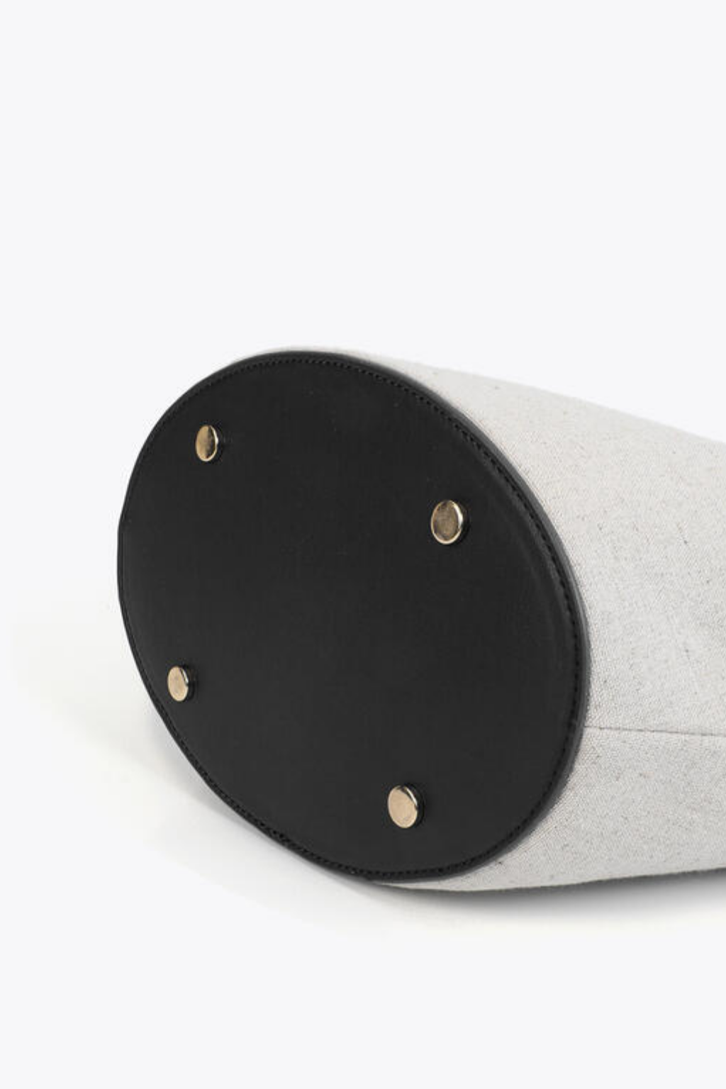 MALA BUCKET BICOLOR COM ALÇA ENTRAÇADA - LOLA CASADEMUNT