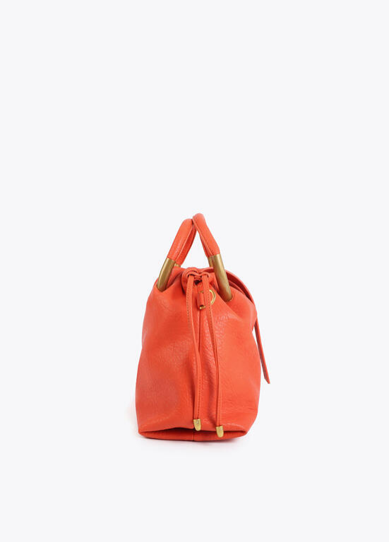 BOLSA SOFISTICADA EM EFEITO COURO COM ALÇA REDONDA - LOLA CASADEMUNT