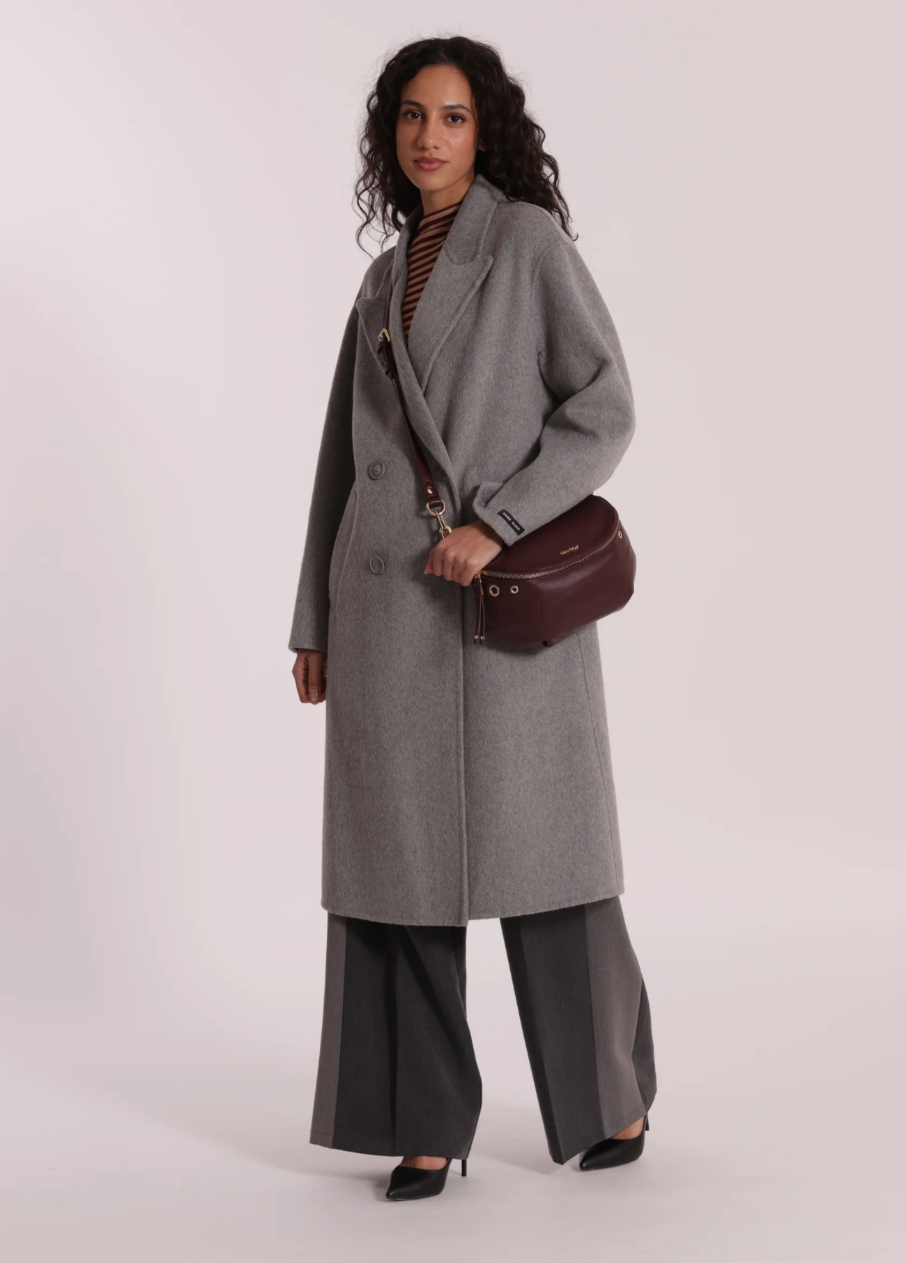 BOLSA COM DETALHE ILHÓS - MIMI MUA