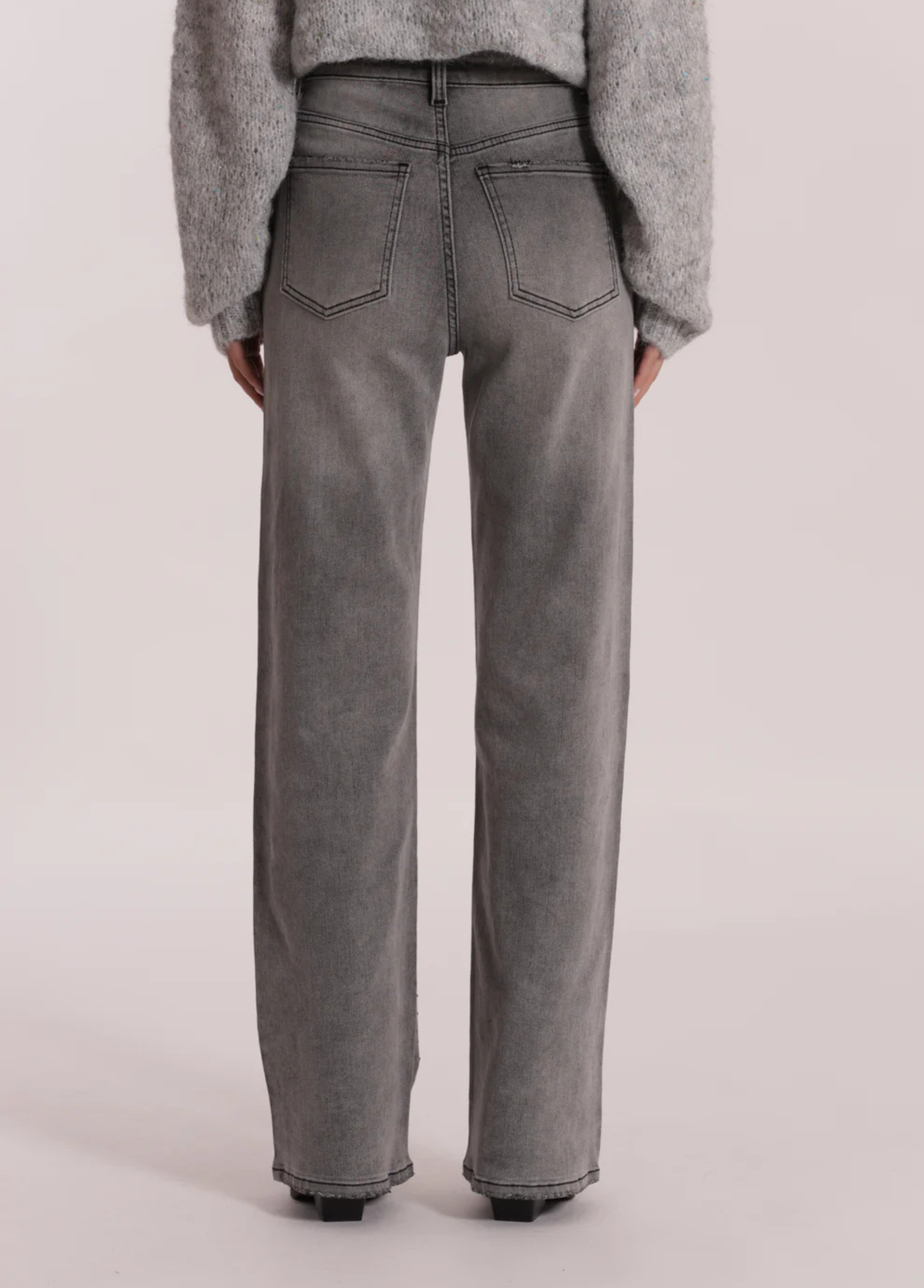 CALÇAS DE GANGA LARGAS COM STRASS À FRENTE - MIMI MUA