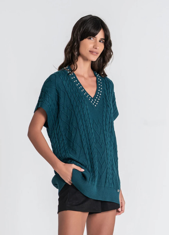 CAMISOLA COM STRASS NO DECOTE - RUGA