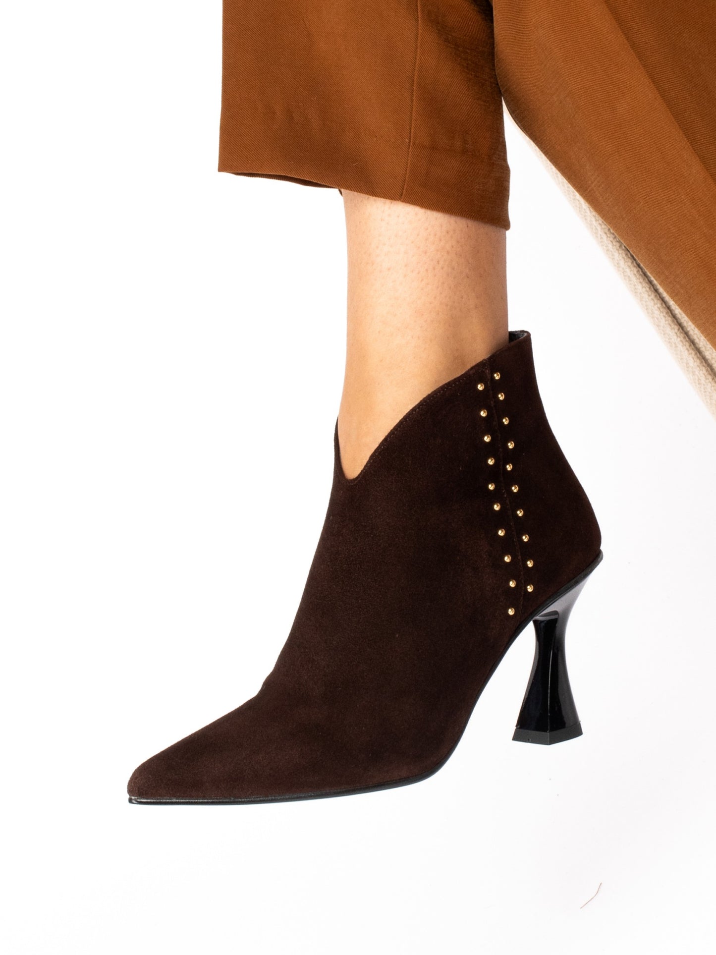 BOTIM DE SALTO COM TACHAS - TAPADAS