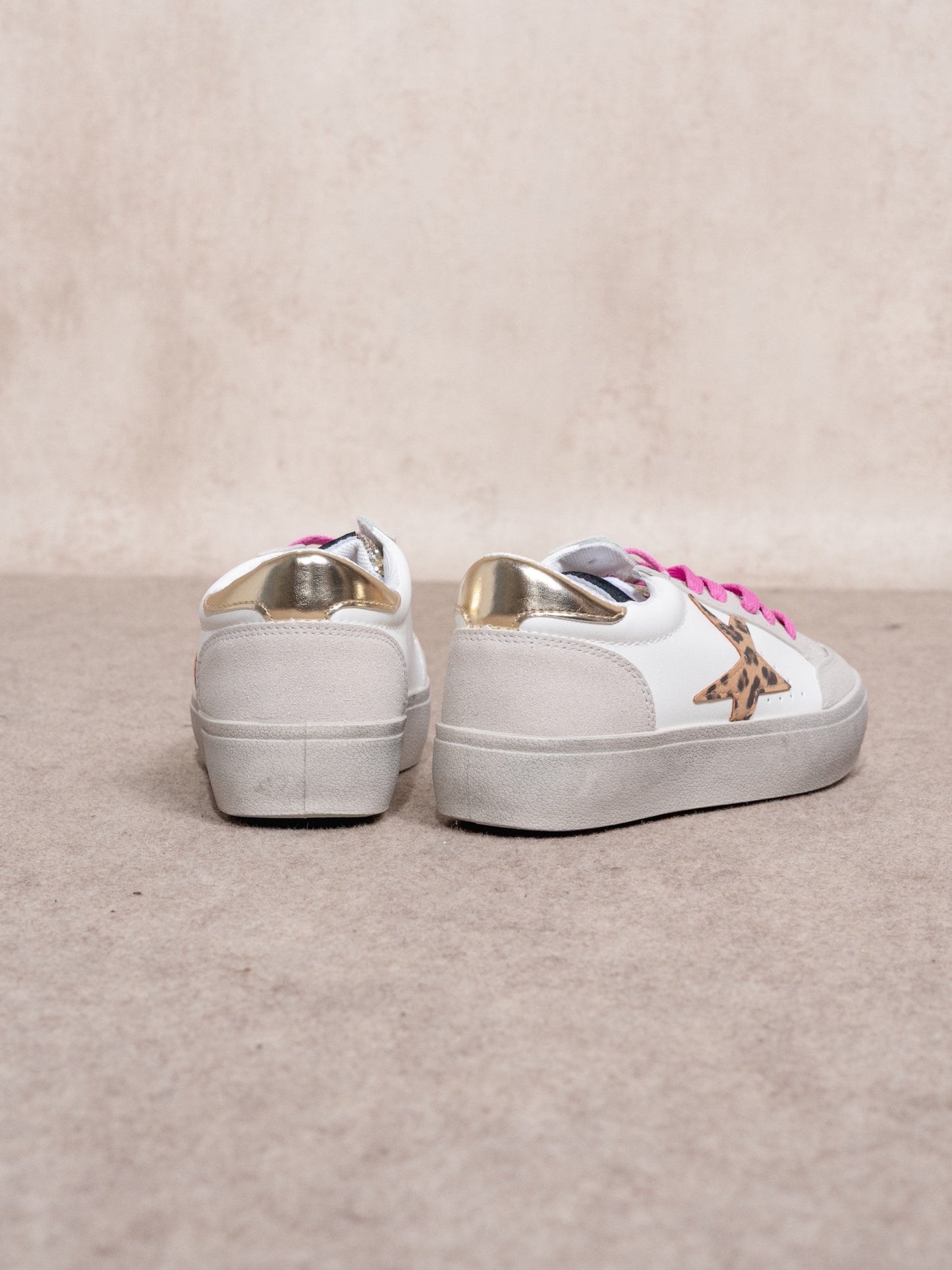 TÉNIS COM ESTAMPADO ANIMAL PRINT E STRASS - SMF