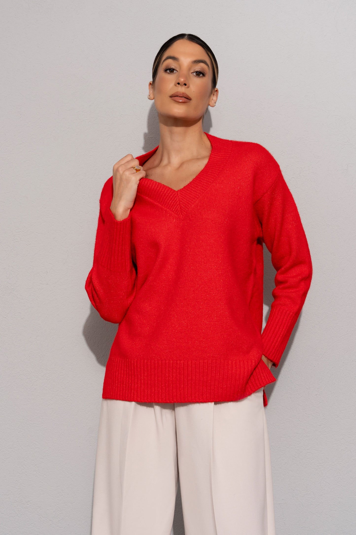 CAMISOLA DE MALHA COM DECOTE EM V - FERRACHE