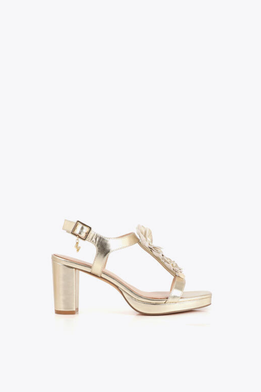 SANDÁLIAS DE SALTO DOURADAS COM DETALHES FLORAIS - LOLA CASADEMUNT