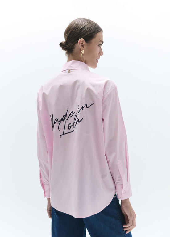CAMISA ROSA COM TEMA AMOR E 1981 LC - LOLA CASADEMUNT