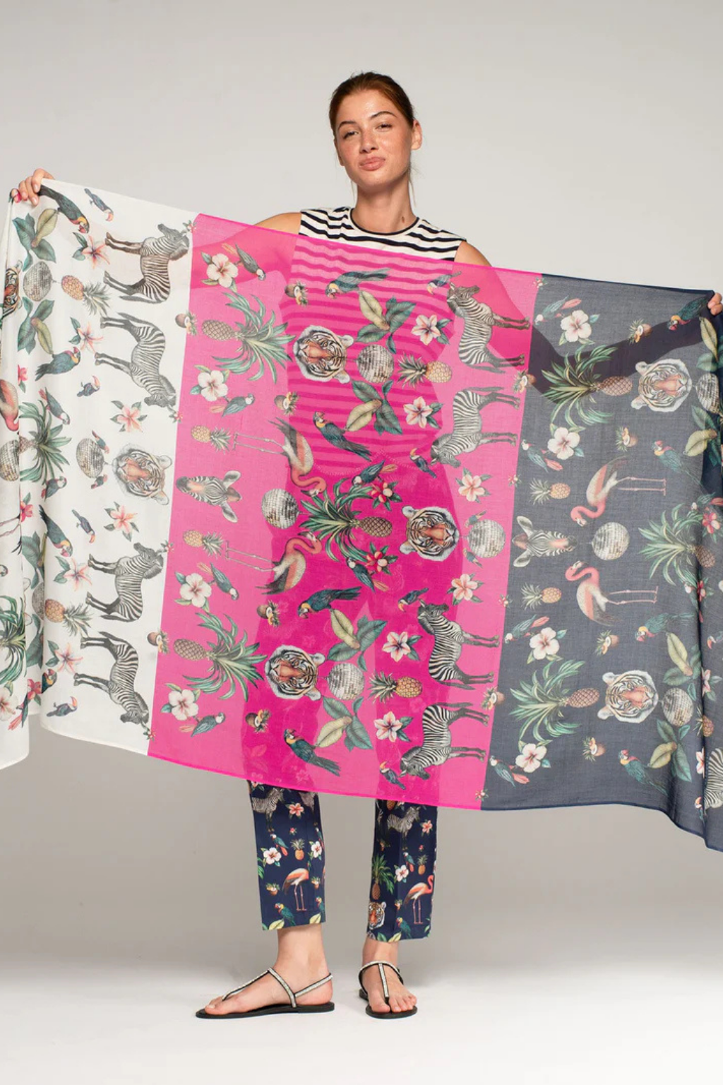 ECHARPE ESTAMPADO SELVA TROPICAL - VILAGALLO