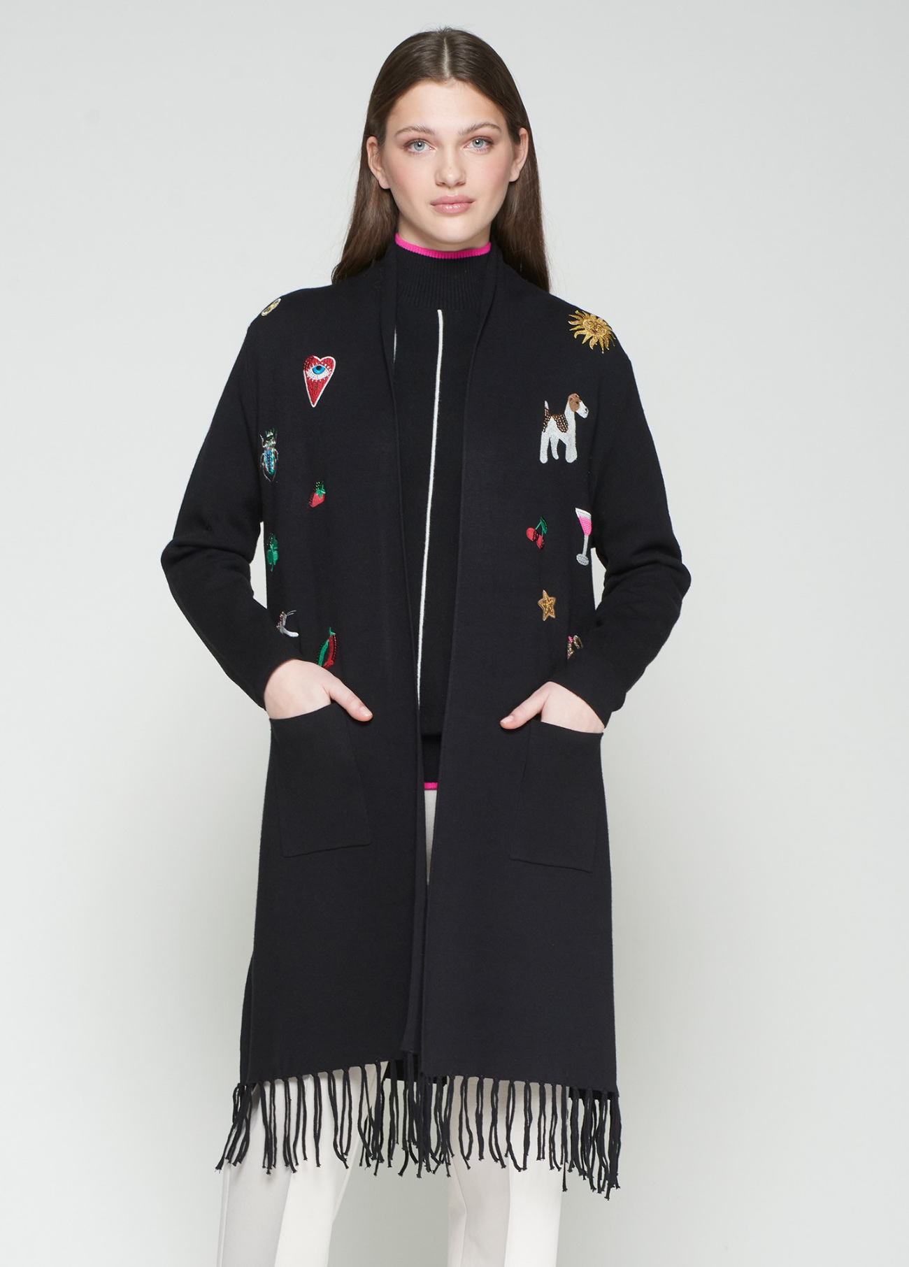 CARDIGAN DE MALHA COM FRANJAS E BORDADOS - VILAGALLO