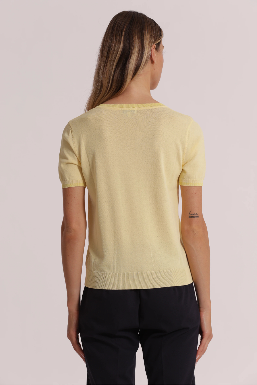 CAMISOLA DE MANGA CURTA COM DETALHES EM LUREX - MIMI MUA