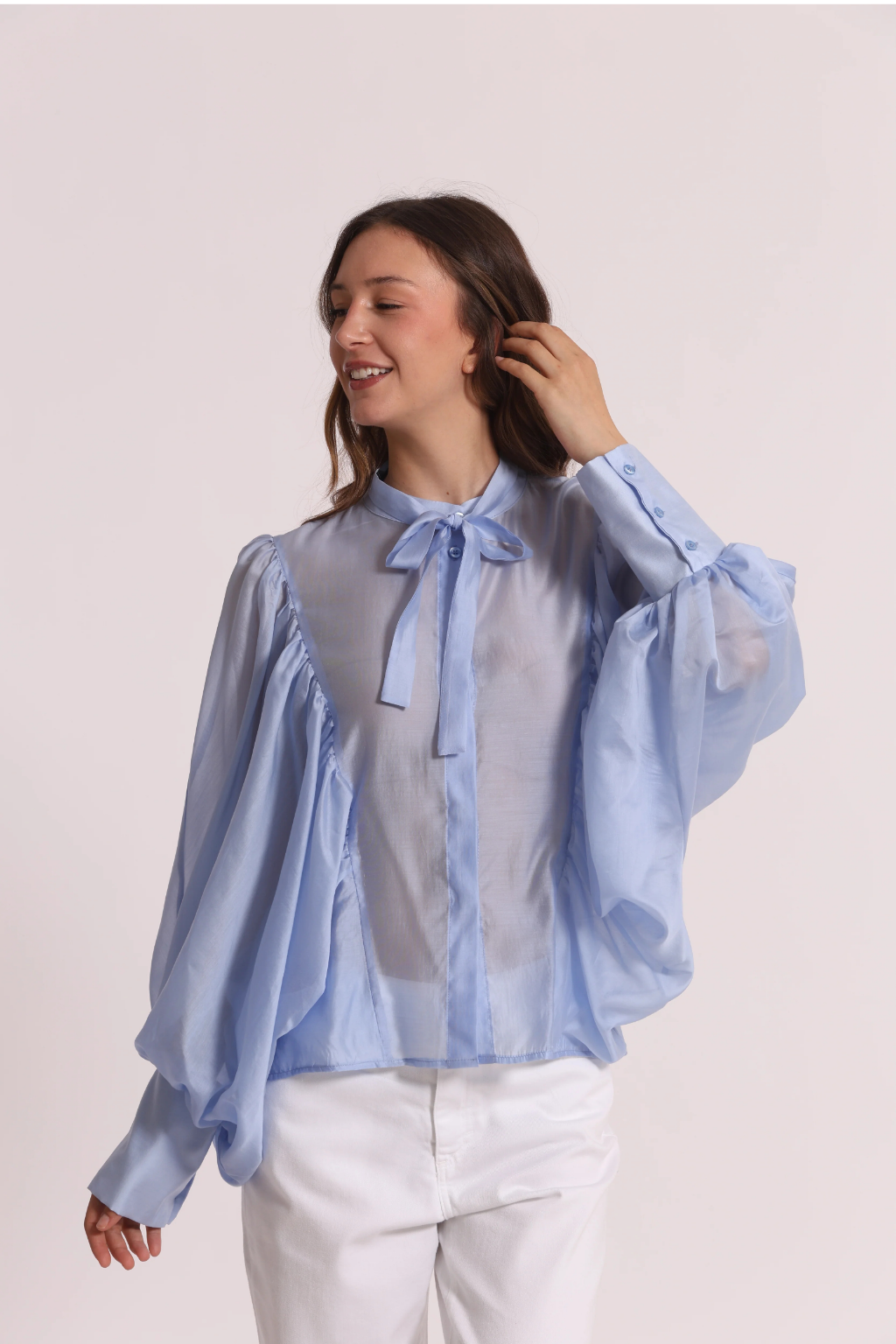 BLUSA DE MANGAS COMPRIDAS COM EFEITO CHIFFON - MIMI MUA