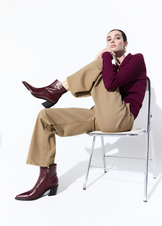 BOTINS EM ECOPELE TEXTURADA BORDEAUX LC - LOLA CASADEMUNT