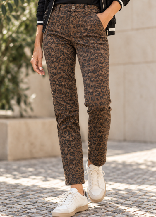 CALÇAS DE BOMBAZINE FINA COM PADRÃO ANIMAL PRINT - ALIBY