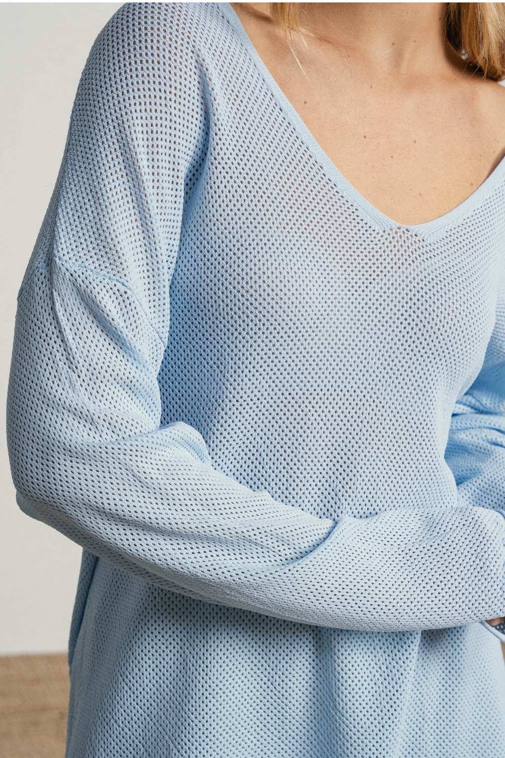 CAMISOLA TIPO REDE COM DECOTE EM V - SMF