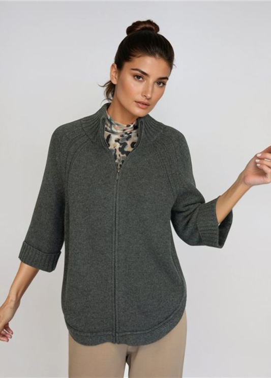 BLUSÃO COM MANGAS 3/4 TIPO CAPA - BARBARA LEBEK