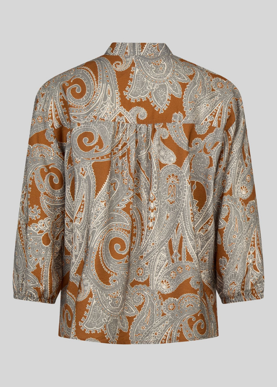 BLUSA DE VISCOSE MACIA COM ESTAMPADO PAISLEY EM CAMEL - RABE