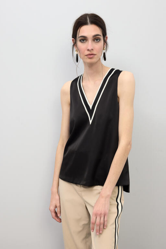 TOP SEM MANGAS COM TECIDO DECOTE V - LOLA CASADEMUNT