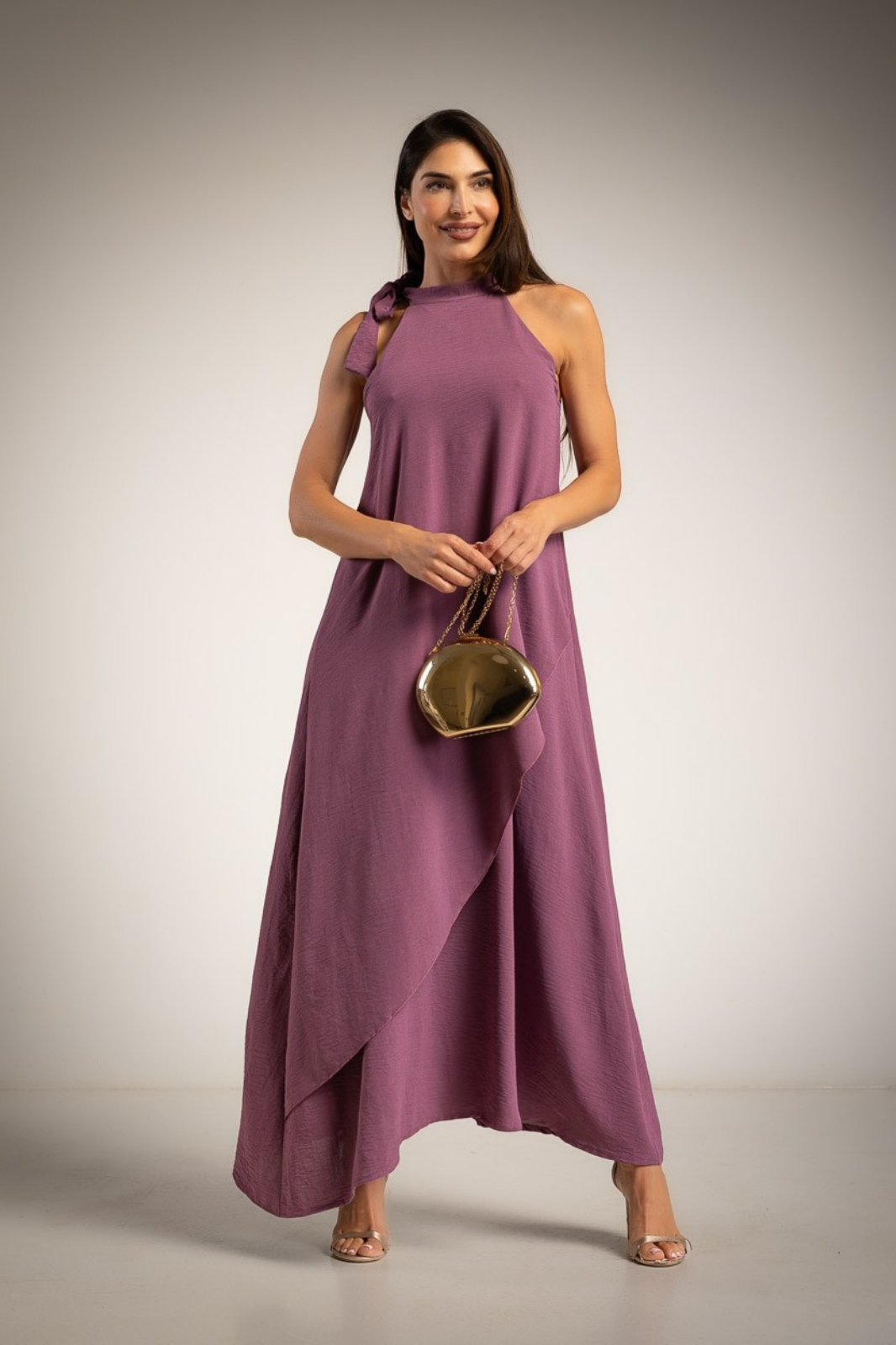 VESTIDO COMPRIDO COM DECOTE HALTER E DETALHE DE LAÇO - ALBANO'S