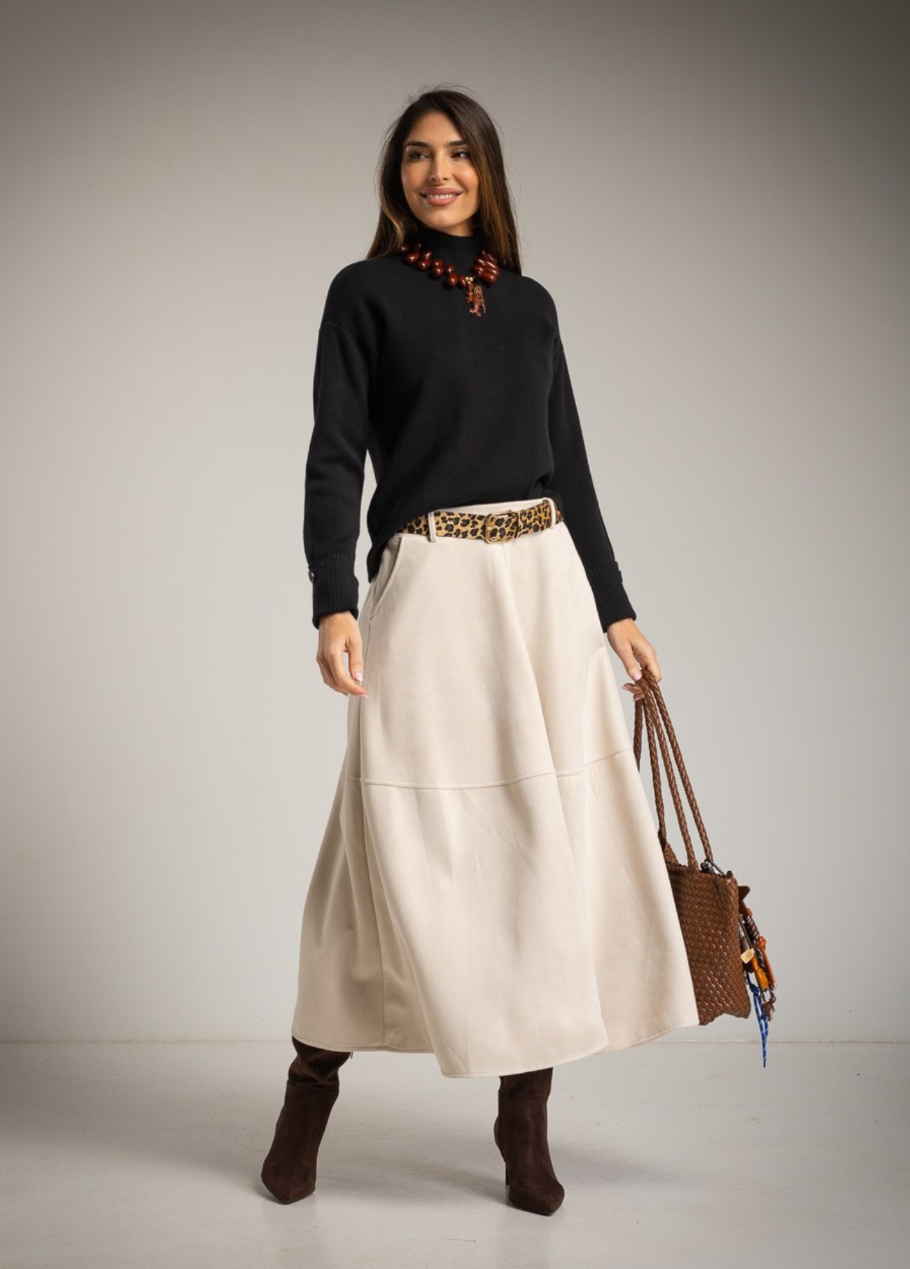 SAIA TIPO CAMURÇA BEGE COM CINTO ANIMAL PRINT - ALBANOS