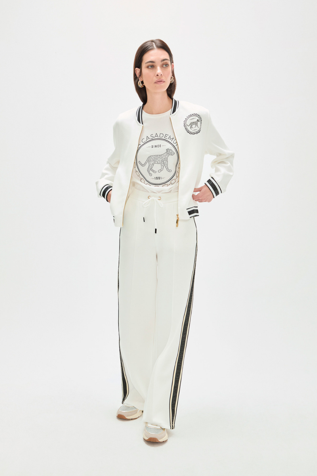 CALÇAS EM TECIDO SCUBA COJM RISCA CONTRASTANTE - LOLA CASADEMUNT