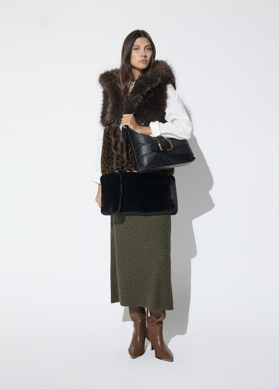 COLETE DE PÊLO SINTÉTICO TRICOLOR COM ANIMAL PRINT - LOLA CASADEMUNT
