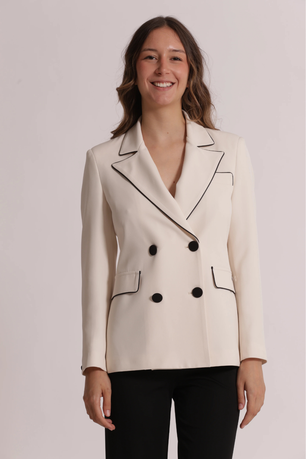 BLAZER BRANCO PÉROLA COM VIVO A PRETO - MIMI MUA