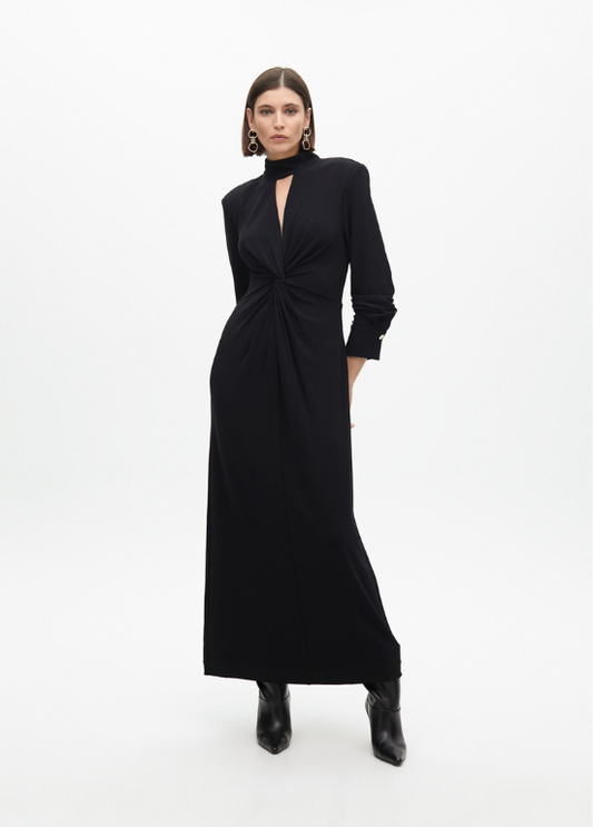 VESTIDO COMPRIDO EM MALHA SUAVE COM ABERTURA NO PESCOÇO - LOLA CASADEMUNT