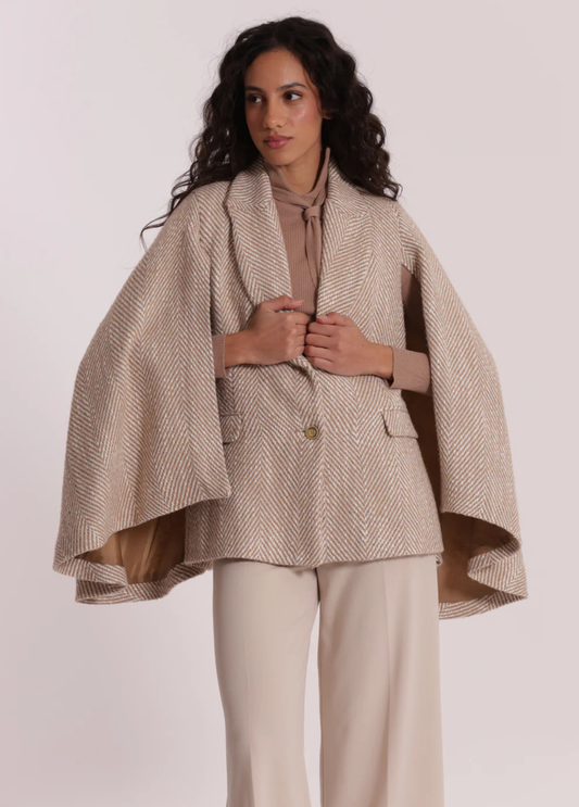 CASACO CAPA BEGE COM ESTAMPA ESPINHA DE PEIXE - MIMI MUA