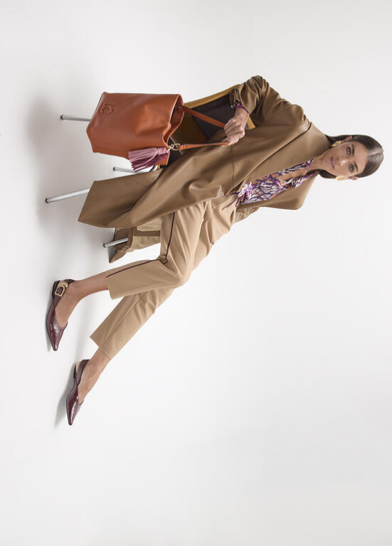 SHOPPER EM ECOPELE COM PORMENOR DE FRANJAS LC - LOLA CASADEMUNT