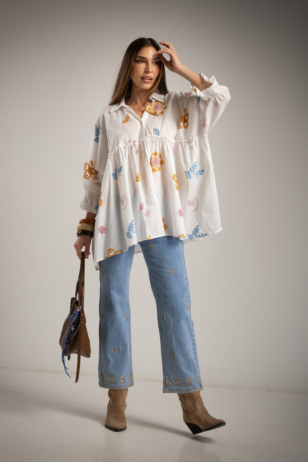 BLUSA COM BORDADOS - ALBANO'S