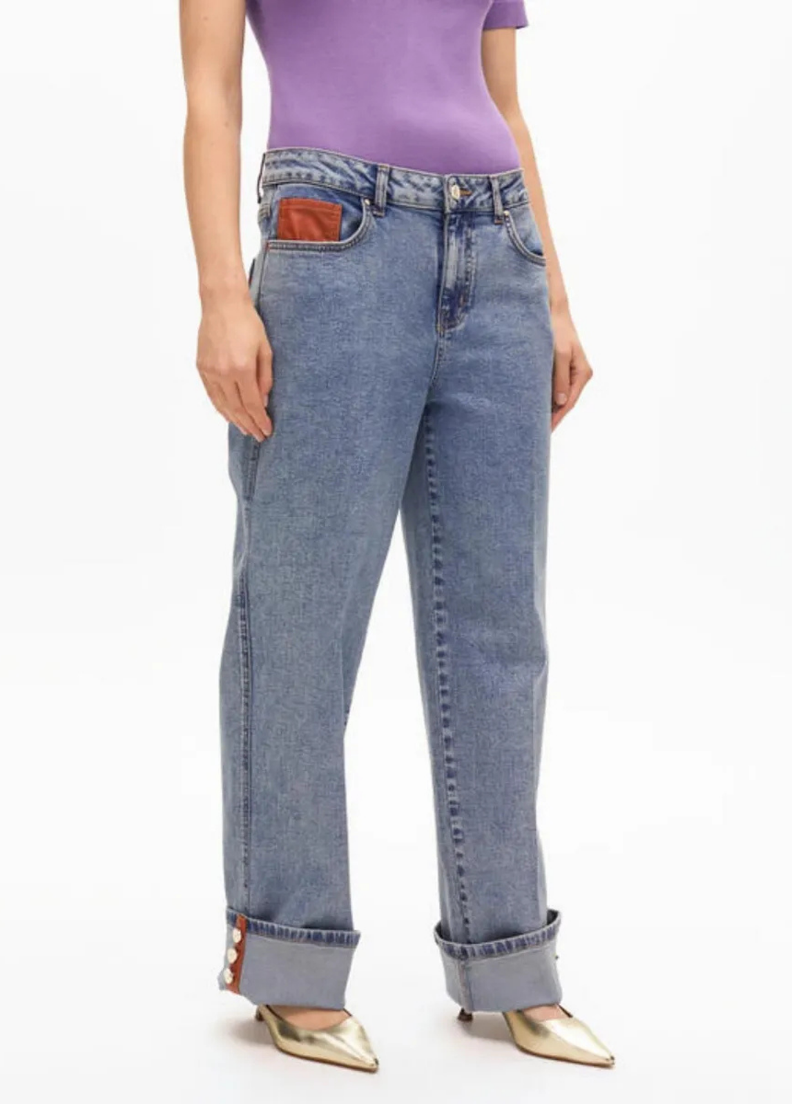 CALÇAS WIDE LEG COM BAINHA LARGA E DETALHES DE ECOPELE CAMEL - LOLA CASADEMUNT
