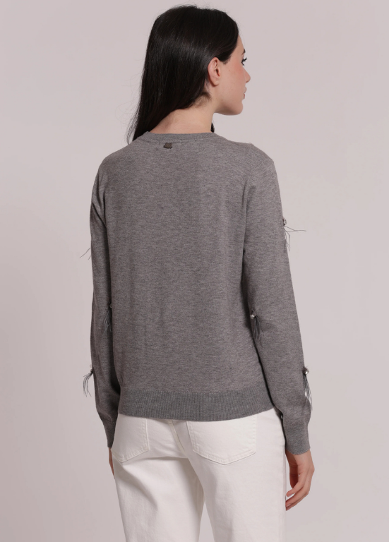CAMISOLA DE MALHA COM APLICAÇÕES E PENAS FRONTAIS - MIMI MUA
