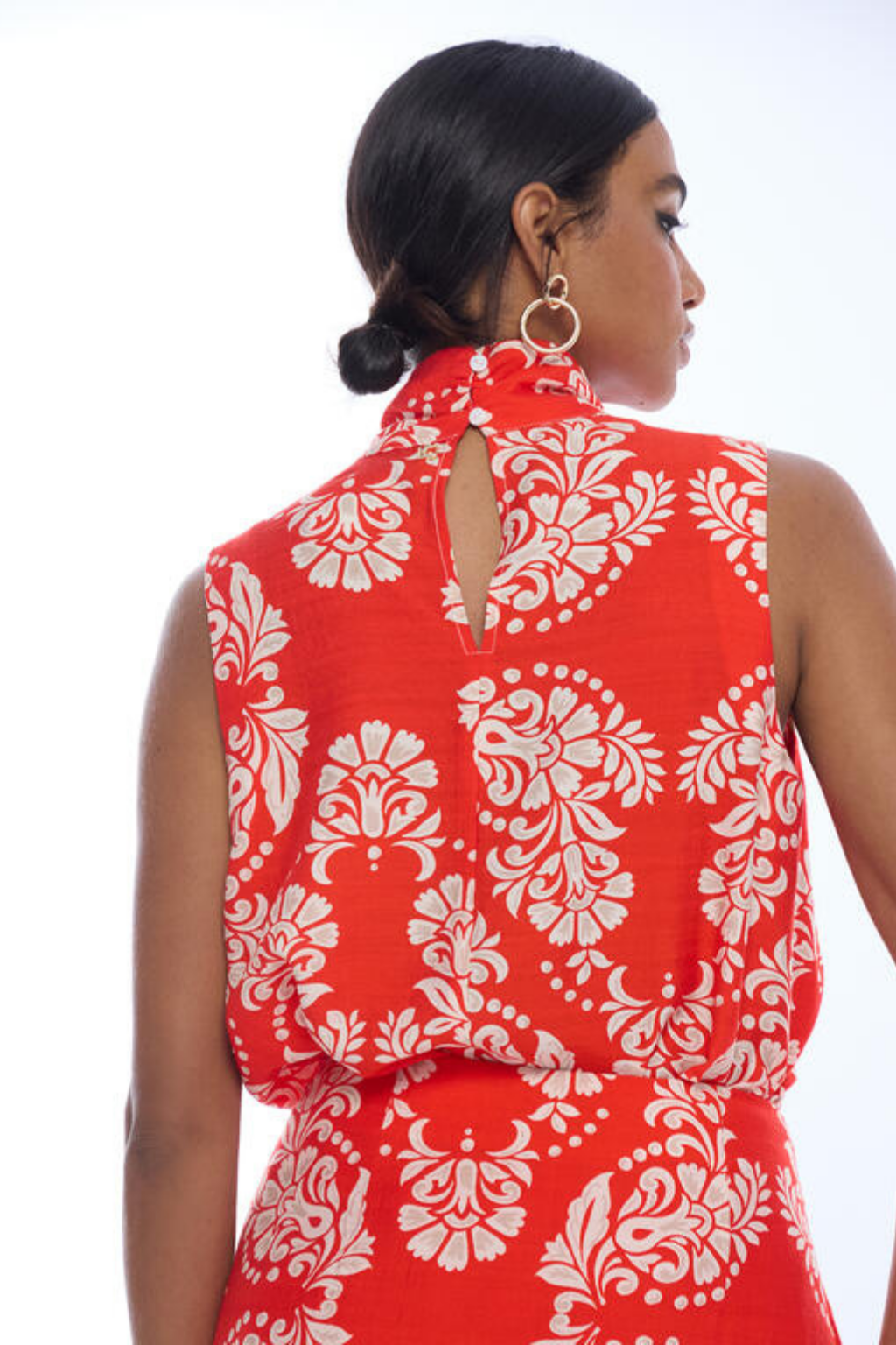 TOP VERMELHO COM PADRÃO FLORAL - LOLA CASADEMUNT