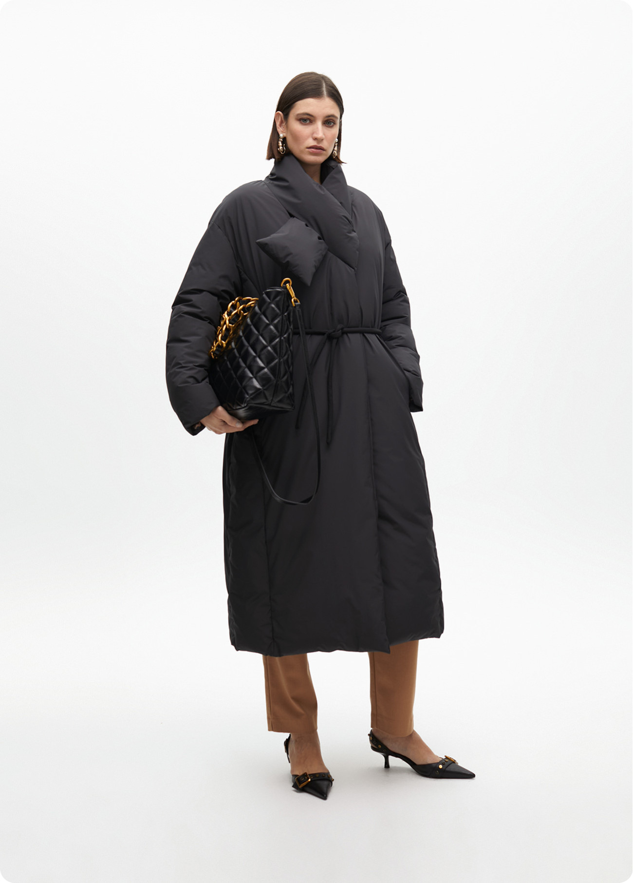 CASACO ACOLCHOADO COM CINTO E GOLA ENVOLVENTE - LOLA CASDEMUNT