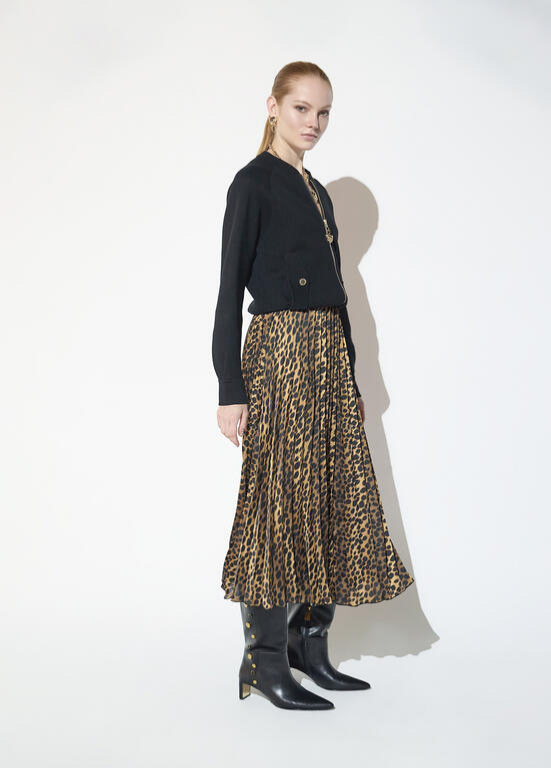 SAIA PLISSADA DE CETIM COM ESTAMPA ANIMAL PRINT BY MAITE - LOLA CASADEMUNT